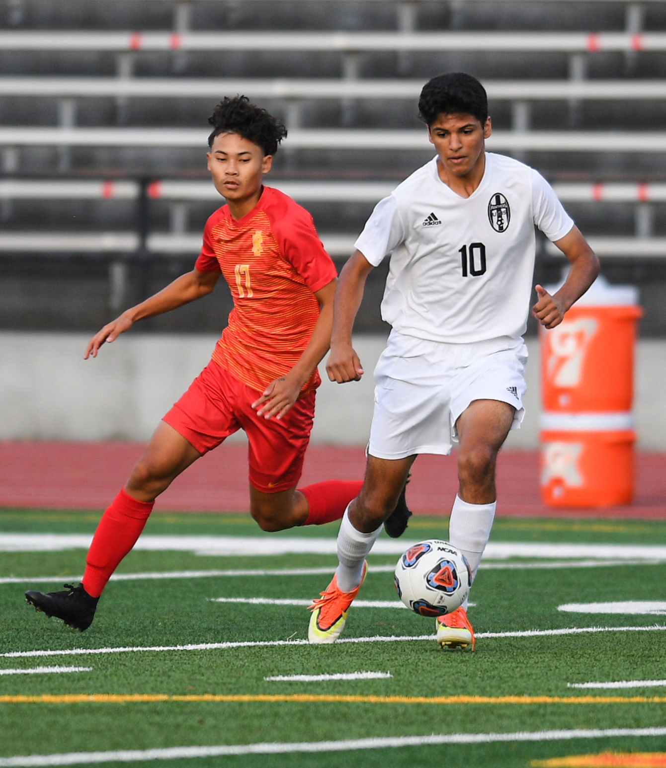 092121-qc-spt-uths-ri-soccer-006